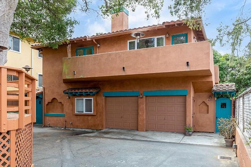 A single-car garage is available for parking along with ample free street parking in front of the house. Another rental is above the garages and those guests share access to the driveway.
