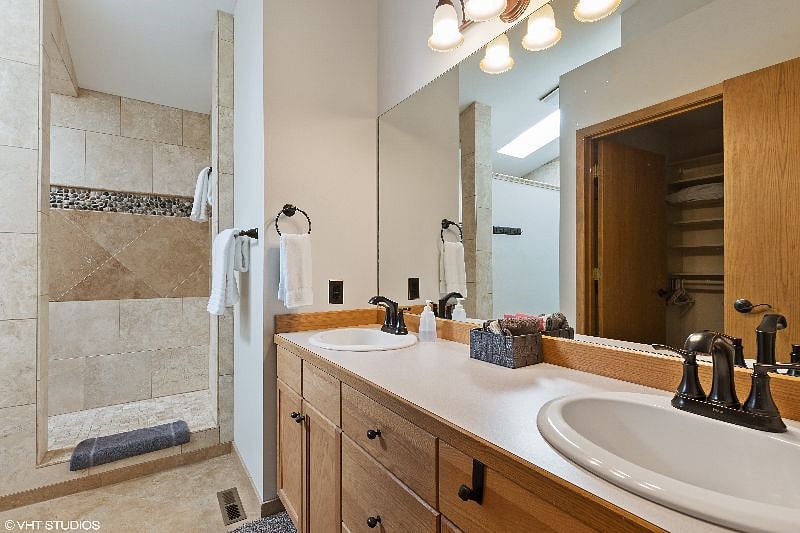 Furnished Finder property 358696_1 photo 16