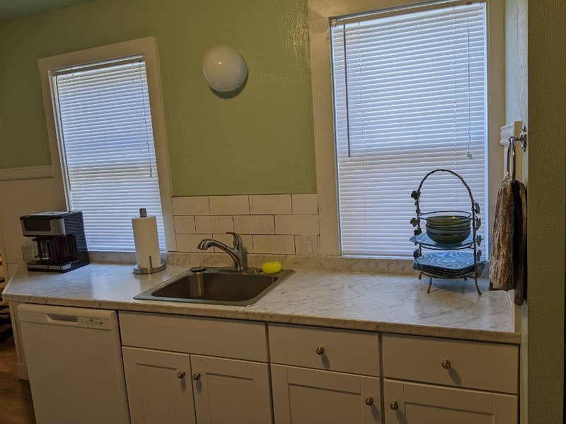 Furnished Finder property 358779_1 photo 3