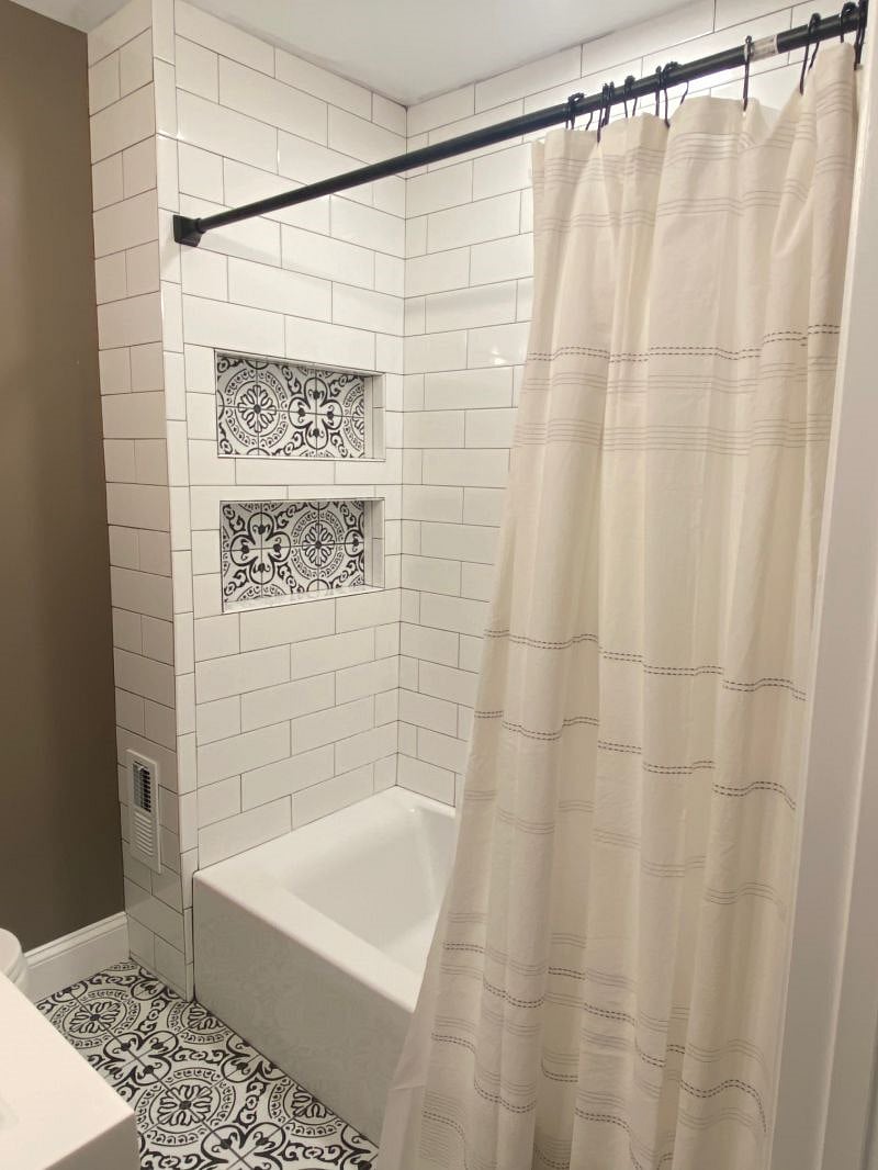 Upstairs full bath