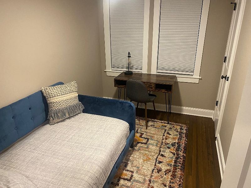 Bedroom #3 with twin daybed/Office
