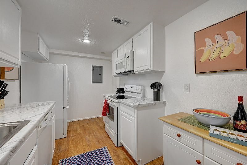 Furnished Finder property 358854_1 photo 4