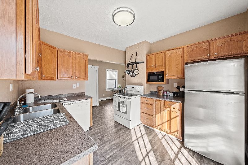 Furnished Finder property 358900_1 photo 6