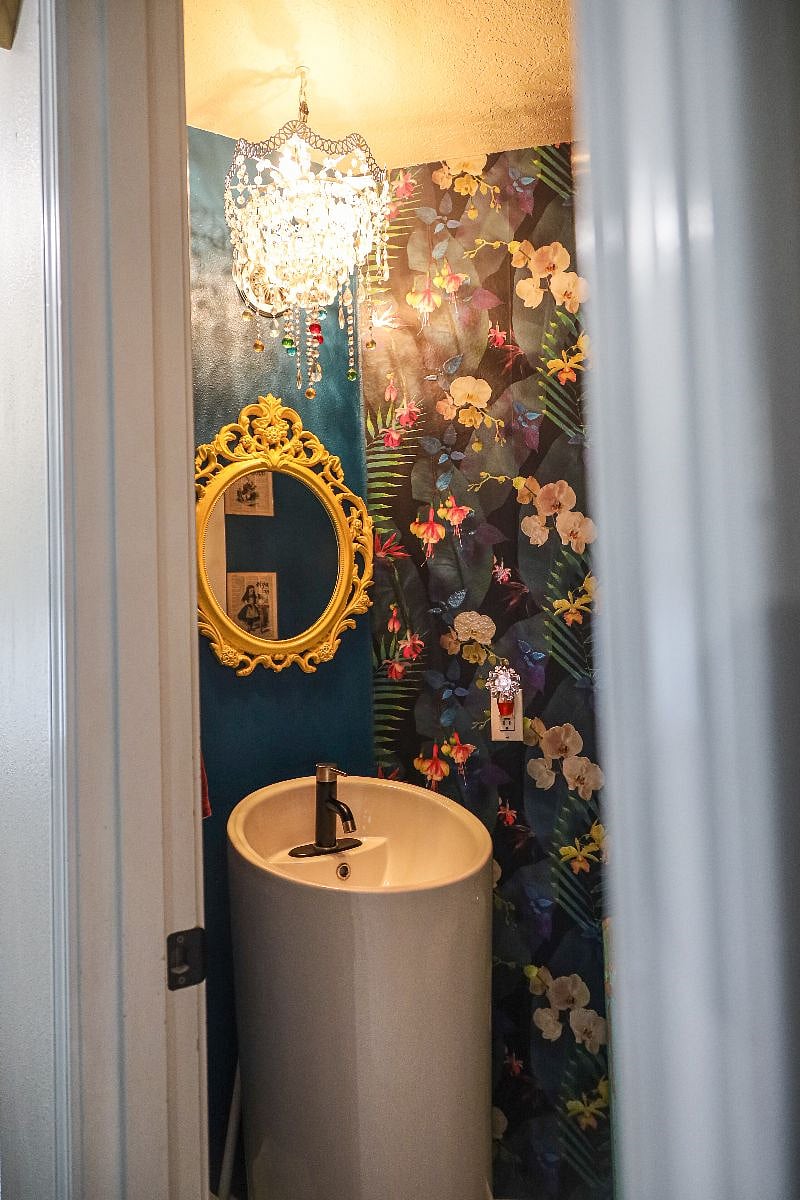 Powder room