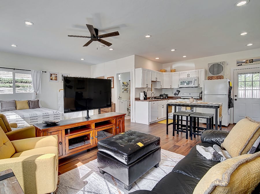 Furnished Finder property 358986_2 photo 1