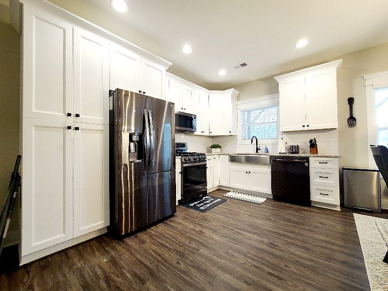 Furnished Finder property 359001_1 photo 8
