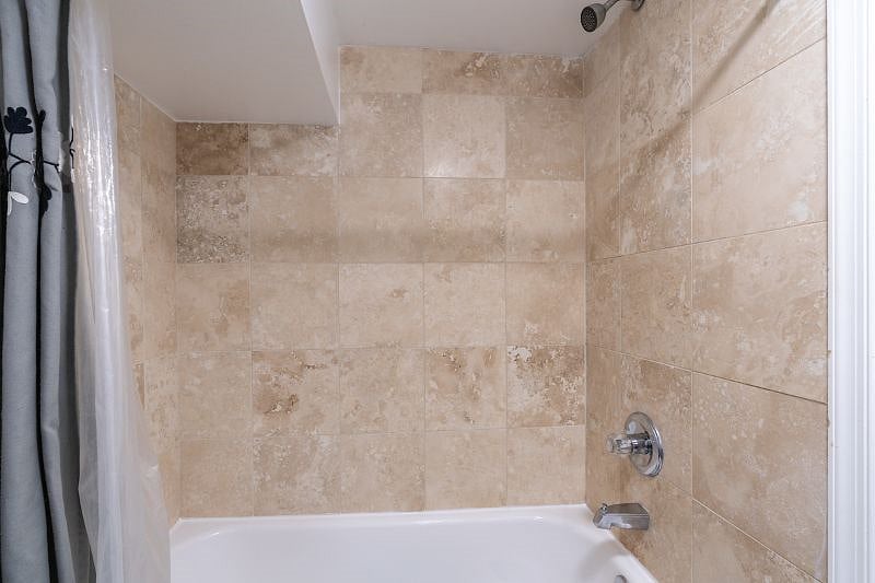 tub/shower combo