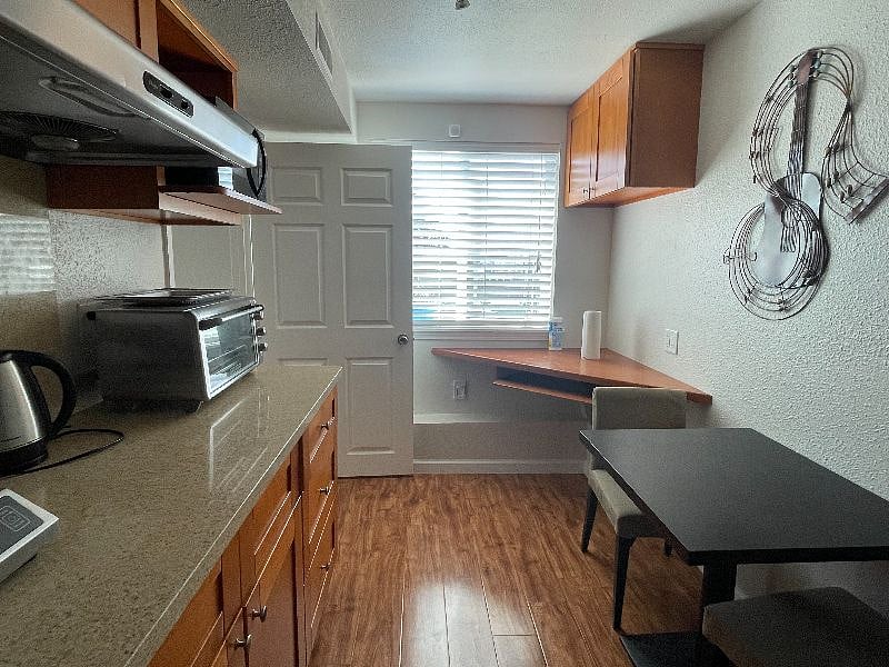 Furnished Finder property 359170_1 photo 4