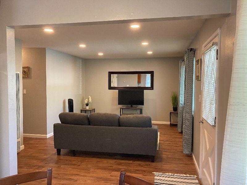 Furnished Finder property 359171_2 photo 14