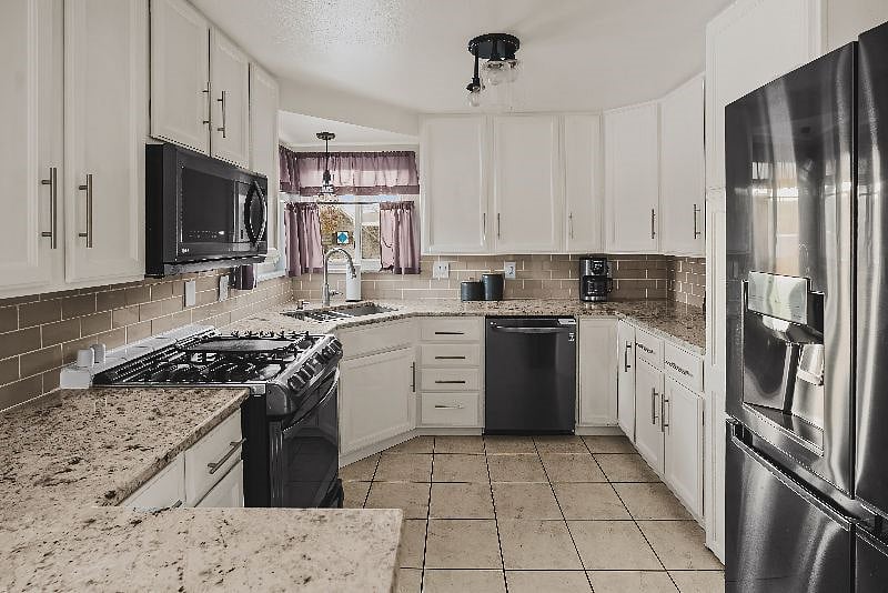 Furnished Finder property 359232_1 photo 24