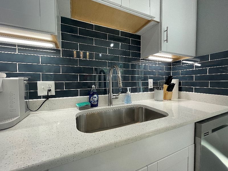 Furnished Finder property 359253_3 photo 17