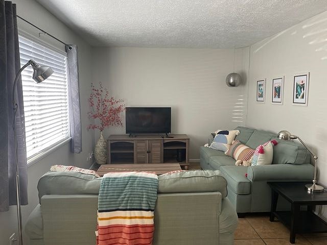 Furnished Finder property 359541_1 photo 4