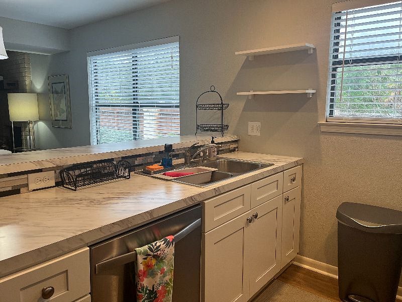 Furnished Finder property 359582_1 photo 4