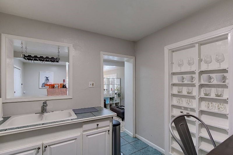 Furnished Finder property 359620_1 photo 3