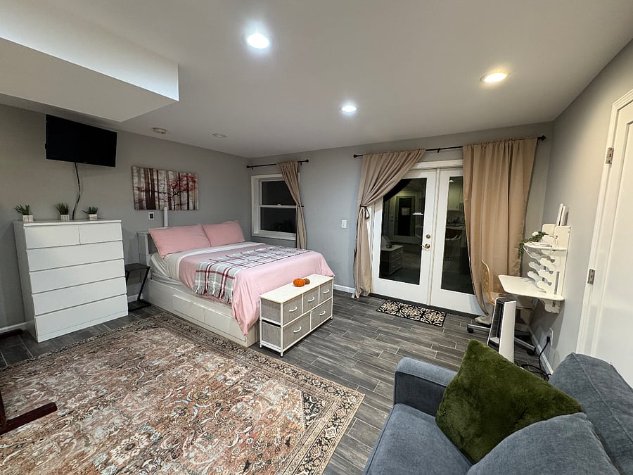 Queen bed