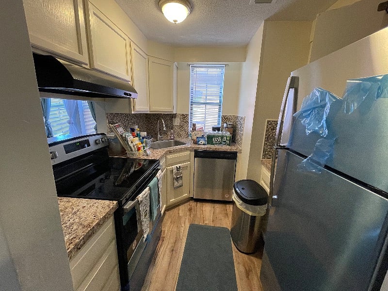 Kitchen with newer appliances