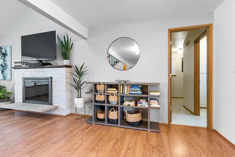 Furnished Finder property 360189_1 photo 3