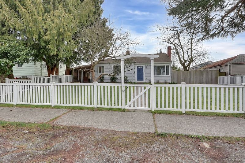 Furnished Finder property 360191_1 photo 20