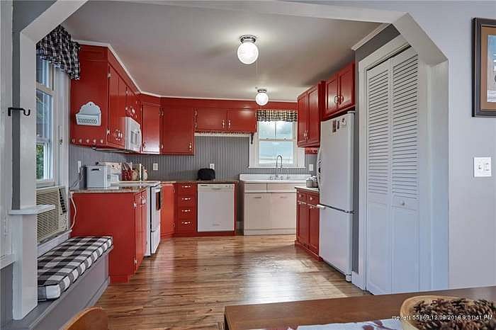 Furnished Finder property 360240_1 photo 3