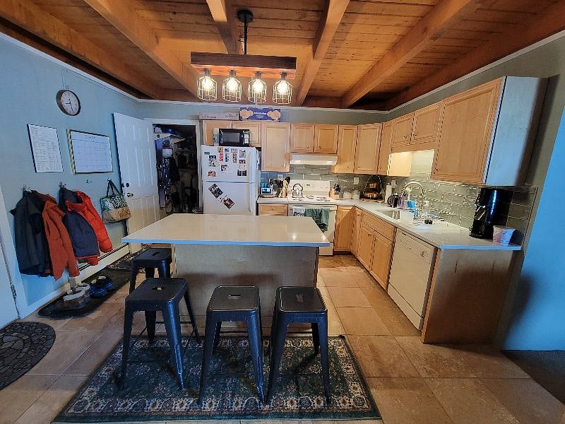 Furnished Finder property 360250_1 photo 3
