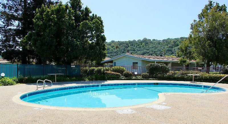 Swimming pool for residents and guests. Open 8am-9pm M-F/9am-9pm weekends. heated mid-April to mid-October