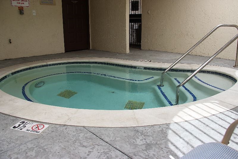 Enclosed Therapeutic pool. heated year-round.