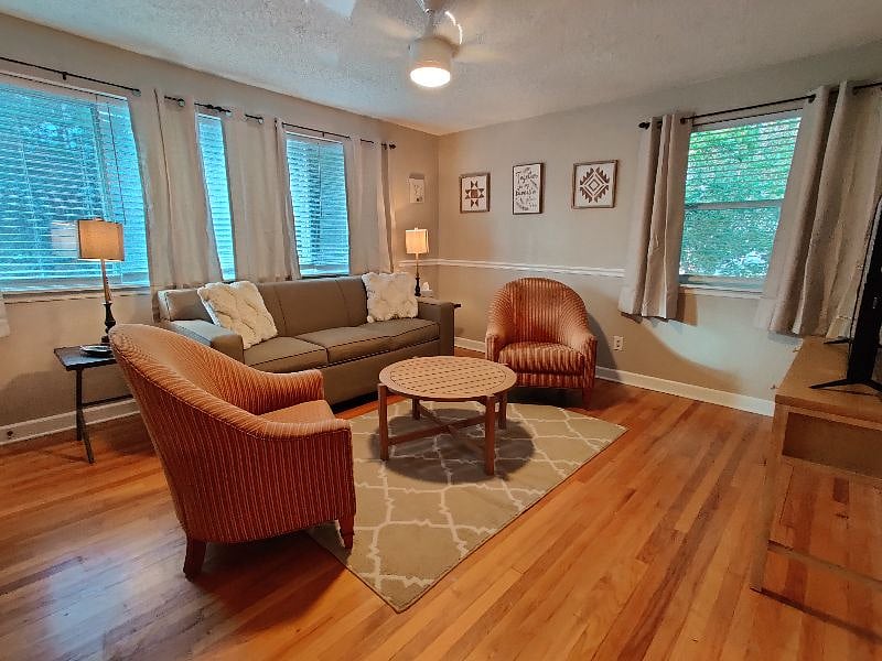 Furnished Finder property 360312_1 photo 8