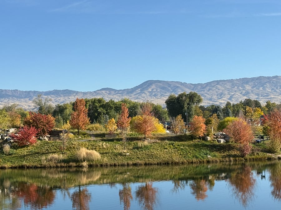 Whitewater Park is less than a mile west of the home. A beautiful park for all seasons. 