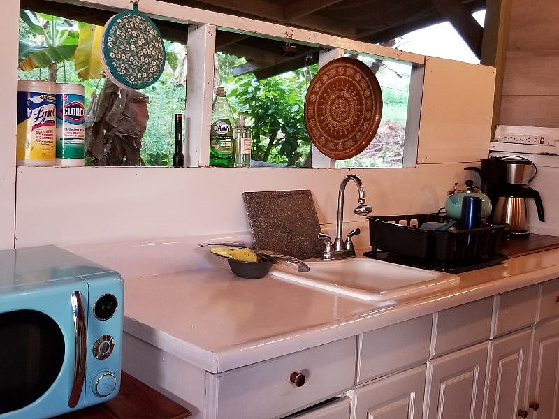 Outdoor kitchen