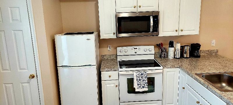 Furnished Finder property 360559_1 photo 4