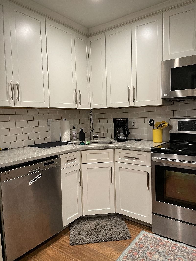 Furnished Finder property 360560_1 photo 4