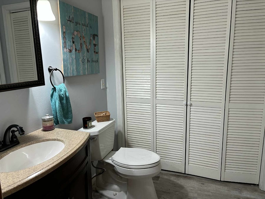 First floor half bath with laundry facility