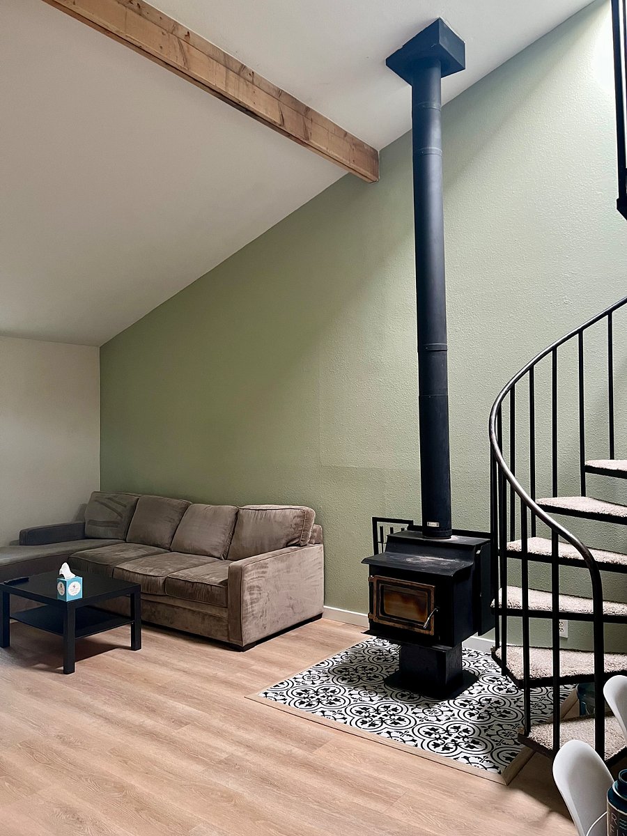 Furnished Finder property 360655_1 photo 1