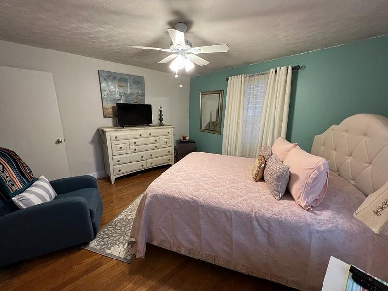 Furnished Finder property 360700_1 photo 4