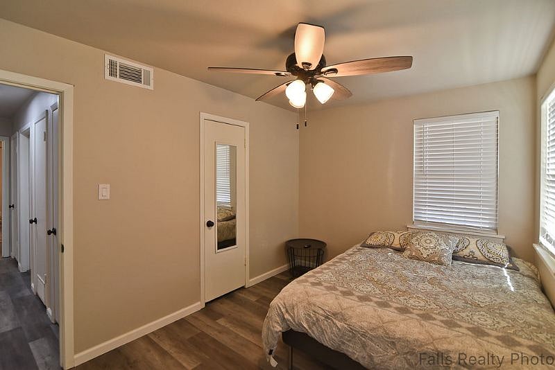 Furnished Finder property 360723_1 photo 13