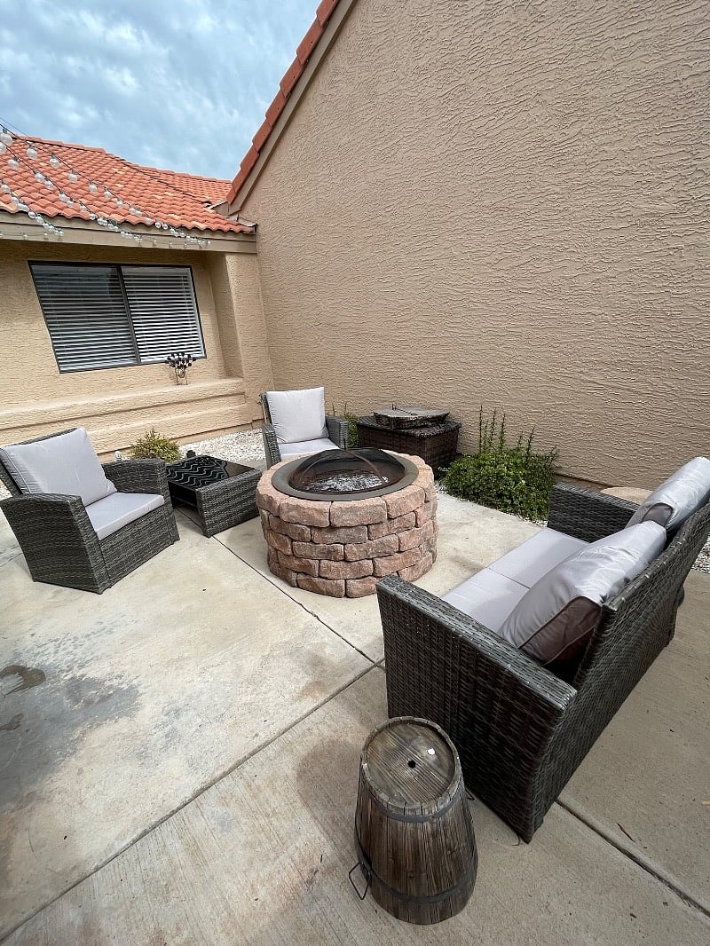 Front courtyard with furniture and fire pit