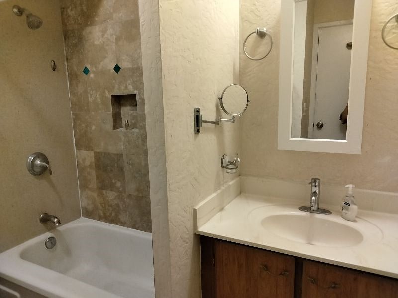 Furnished Finder property 360779_1 photo 10