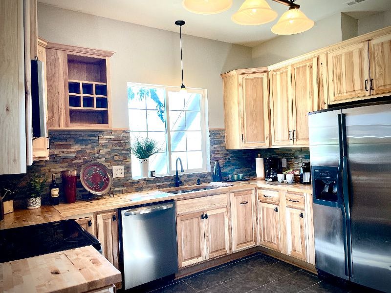Furnished Finder property 360791_1 photo 14