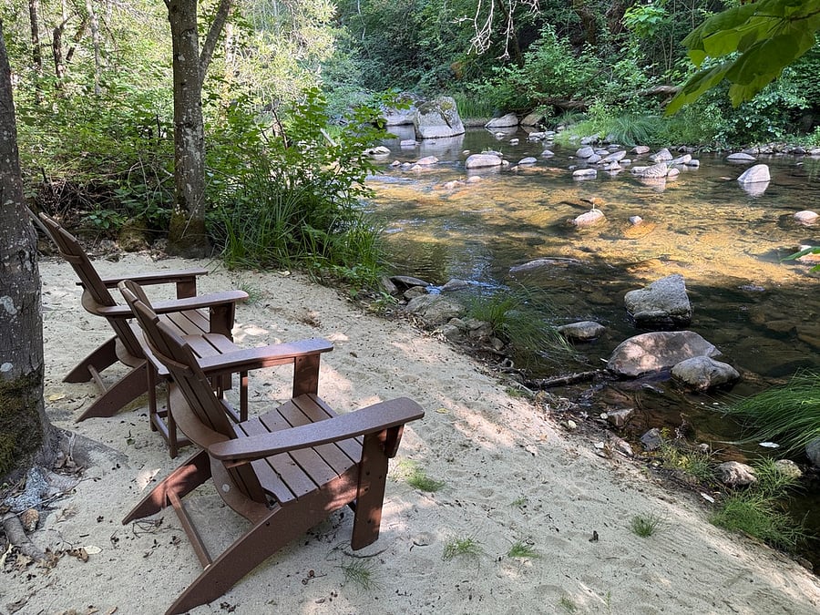 Mini-beach on north side of Deer Creek