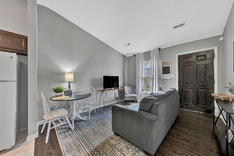 Furnished Finder property 360829_1 photo 7