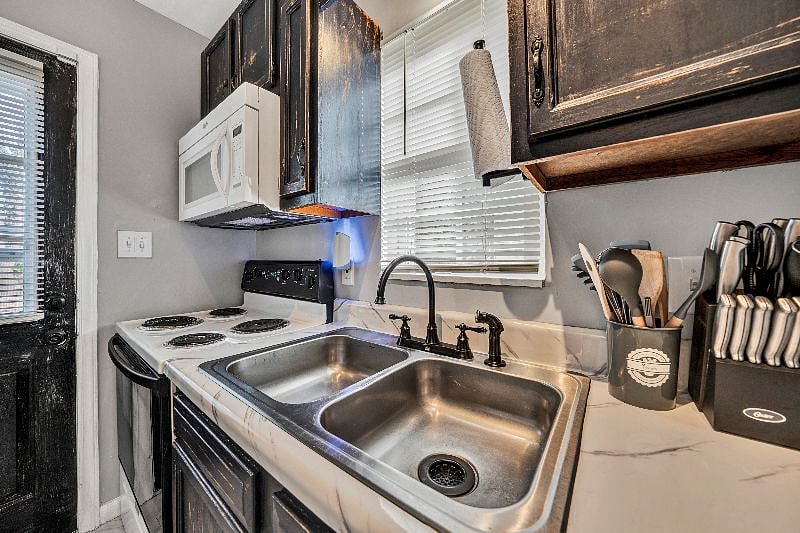 Furnished Finder property 360829_1 photo 11