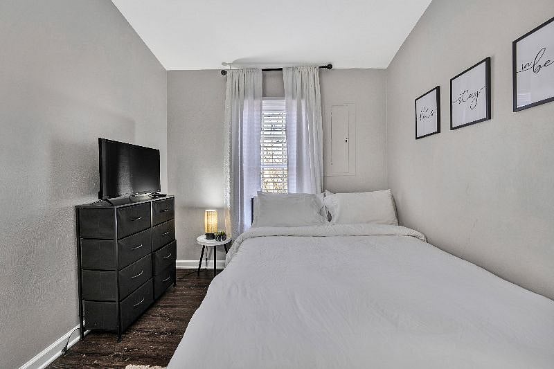 Furnished Finder property 360829_1 photo 17