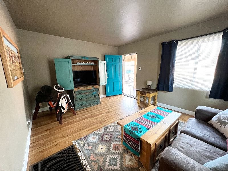 Furnished Finder property 360886_2 photo 3
