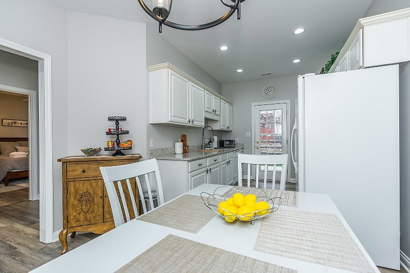 Furnished Finder property 360903_1 photo 8