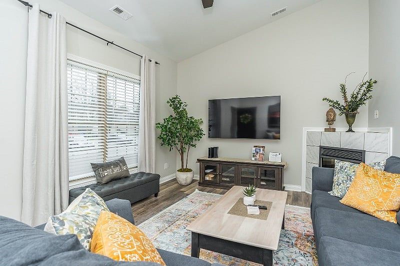 Furnished Finder property 360903_1 photo 4