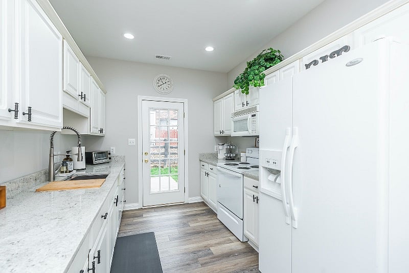 Furnished Finder property 360903_1 photo 11