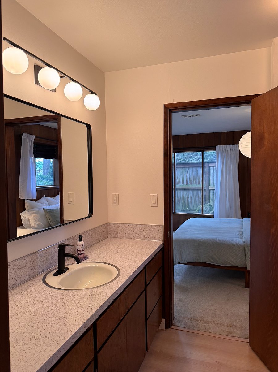 Furnished Finder property 360932_1 photo 27