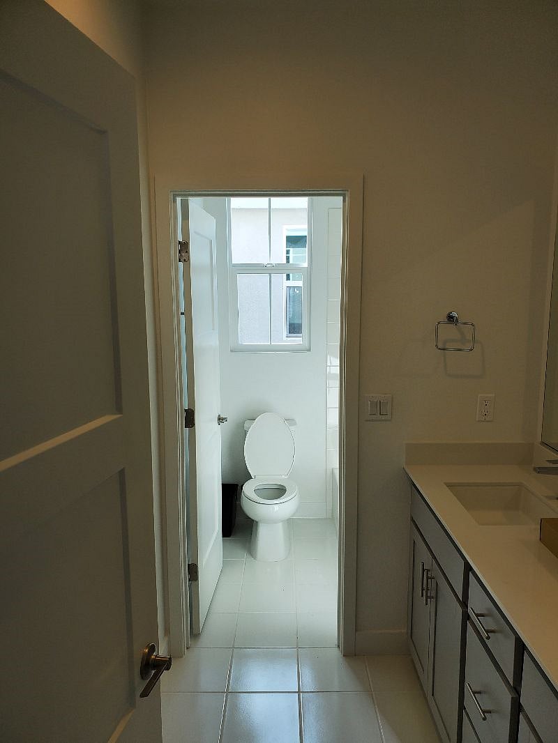 Furnished Finder property 360933_1 photo 10