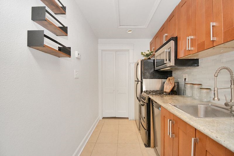 Furnished Finder property 360967_1 photo 5
