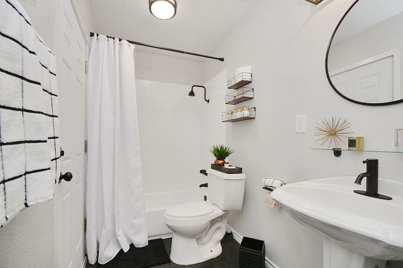 Furnished Finder property 360967_1 photo 11